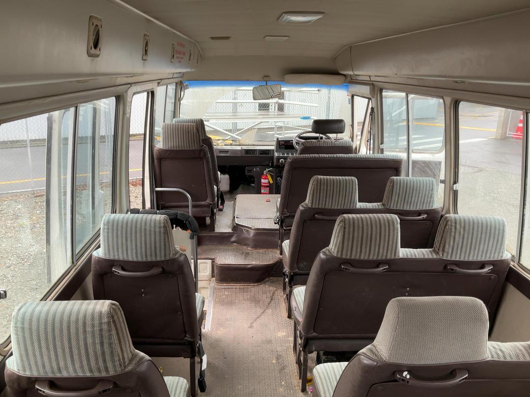 Photo '12' of Toyota Coaster Bus