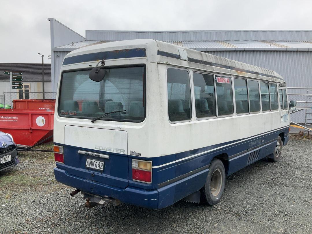 Photo '3' of Toyota Coaster Bus