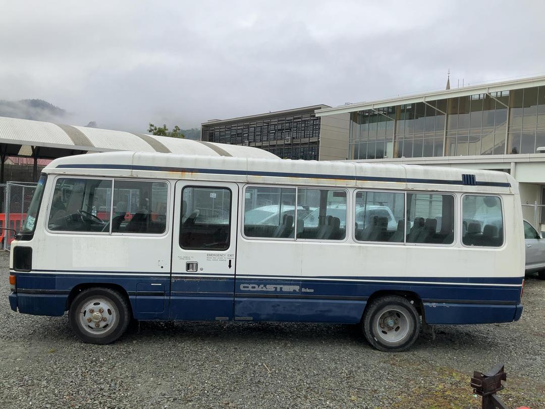 Photo '6' of Toyota Coaster Bus
