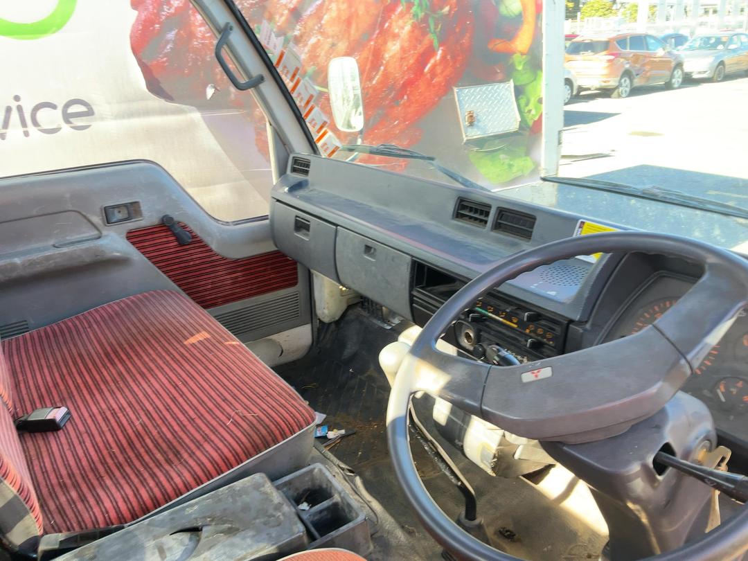 Photo '7' of Mitsubishi Canter Tipper