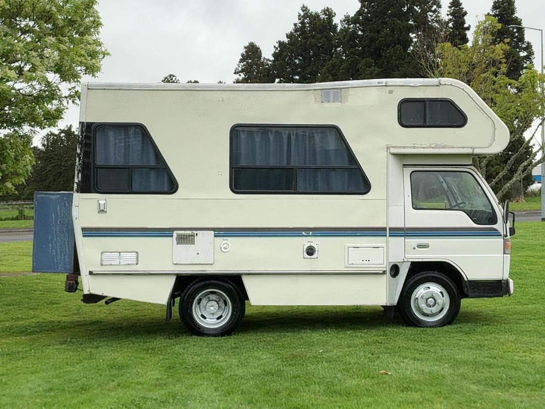 Photo '2' of Mazda T3500 Motorhome Photo '2' of Mazda T3500 Motorhome