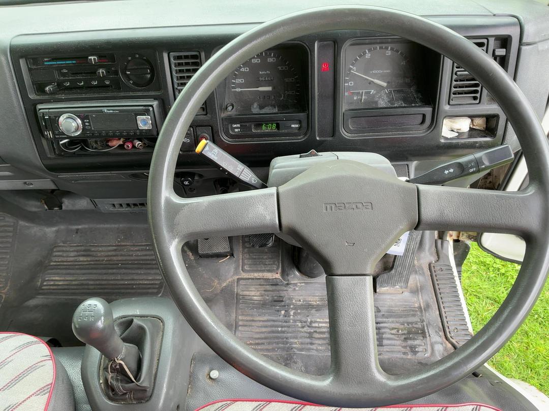 Photo '11' of Mazda T3500 TRUCK Motorhome