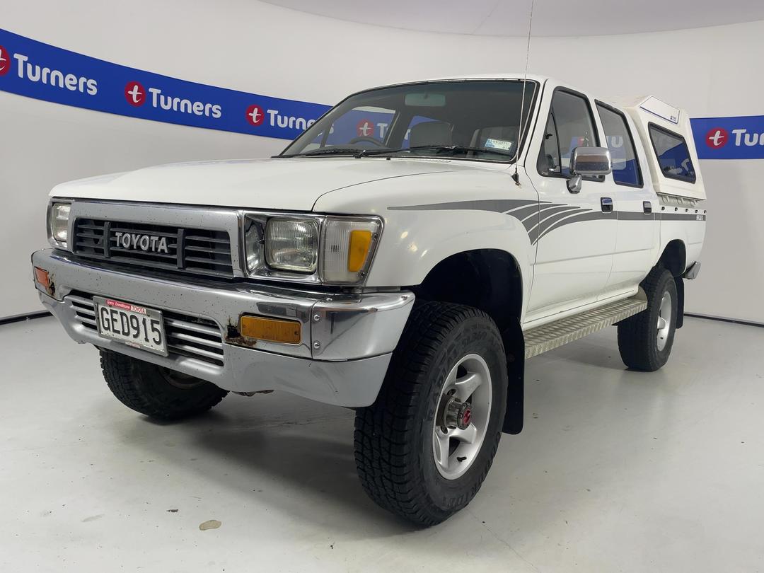 Photo '3' of Toyota Hilux 4X4 Photo '3' of Toyota Hilux 4X4