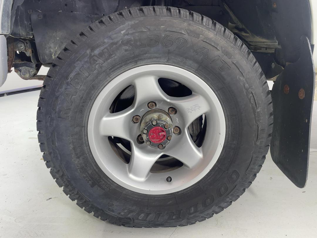 Photo '8' of Toyota Hilux 4X4 Photo '8' of Toyota Hilux 4X4