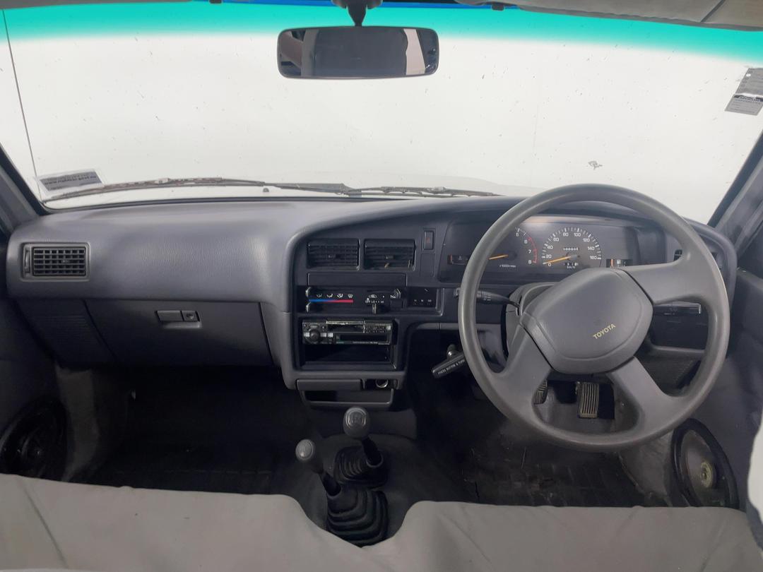 Photo '14' of Toyota Hilux 4X4 Photo '14' of Toyota Hilux 4X4