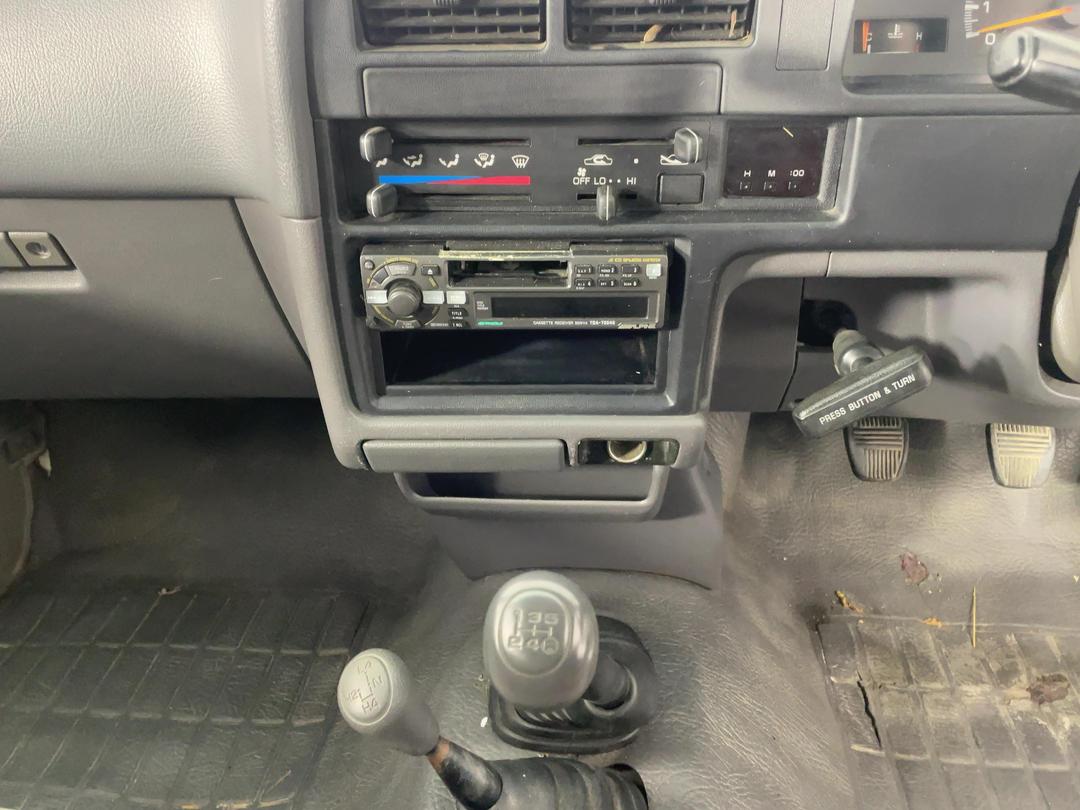 Photo '15' of Toyota Hilux 4X4 Photo '15' of Toyota Hilux 4X4