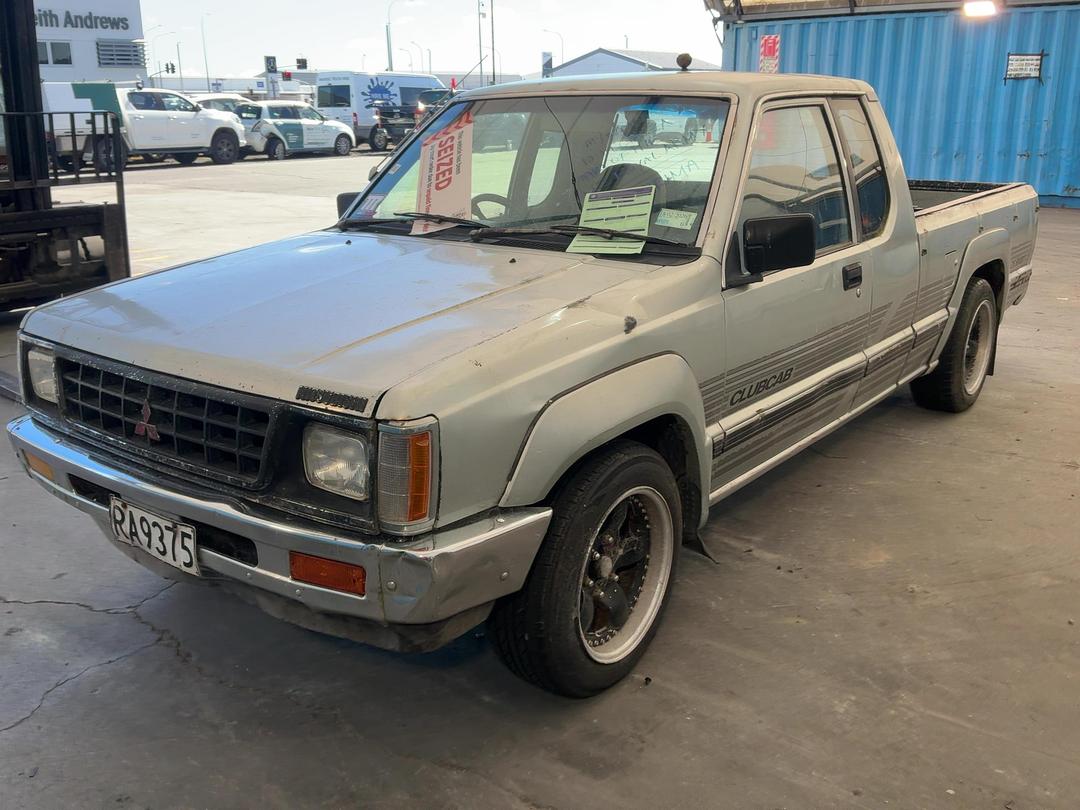 Photo '3' of Mitsubishi L200