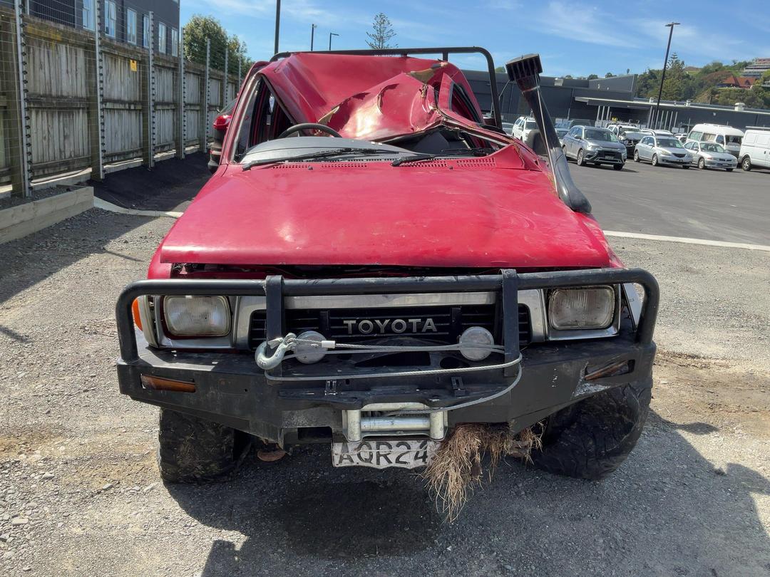 Photo '2' of Toyota Hilux 2.8 D/CAB Photo '2' of Toyota Hilux 2.8 D/CAB