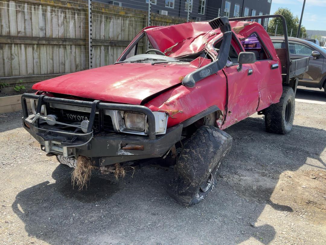 Photo '3' of Toyota Hilux 2.8 D/CAB Photo '3' of Toyota Hilux 2.8 D/CAB