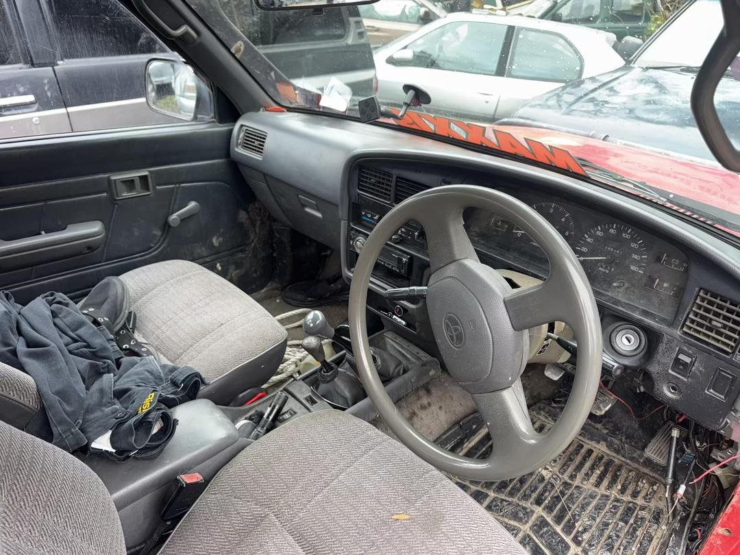 Photo '10' of Toyota Hilux
