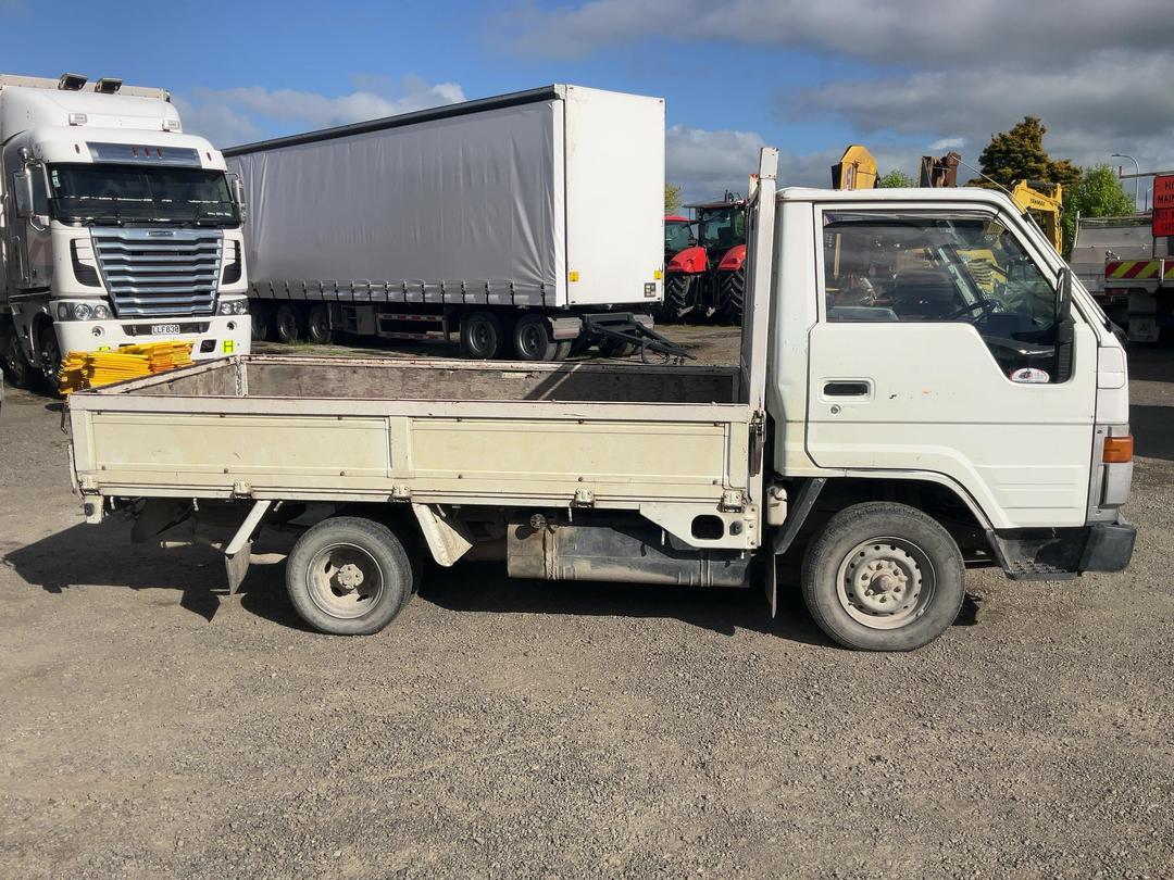 Photo '3' of Toyota Toyoace Flat Deck