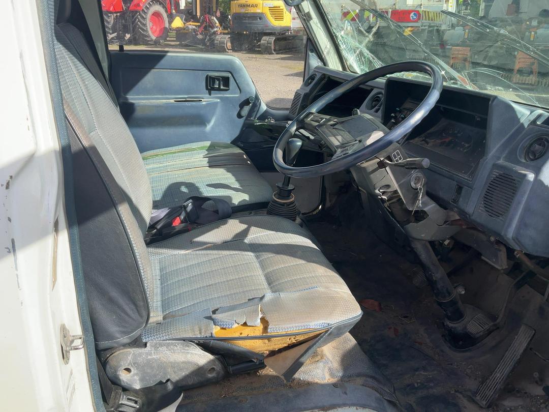 Photo '13' of Toyota Toyoace Flat Deck