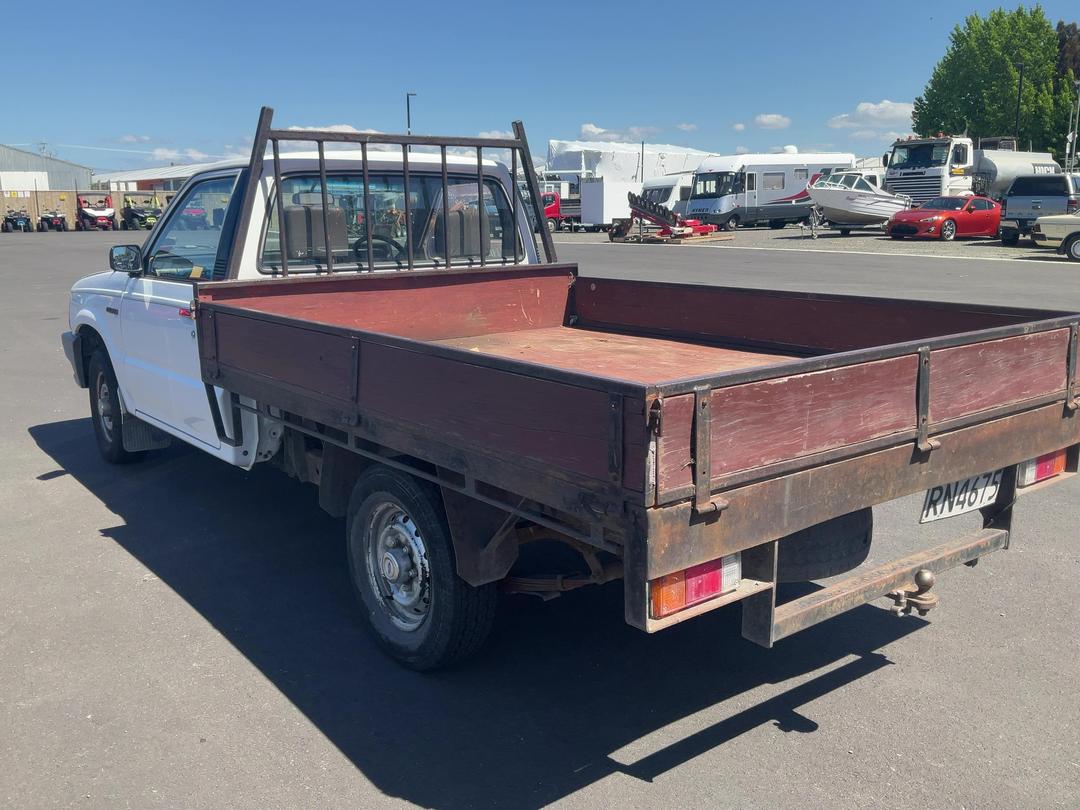 Photo '6' of Ford Courier XL C/CAB Photo '6' of Ford Courier XL C/CAB
