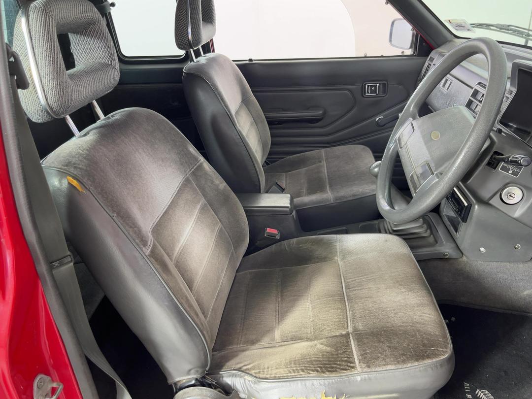 Photo '16' of Ford Courier XLT
