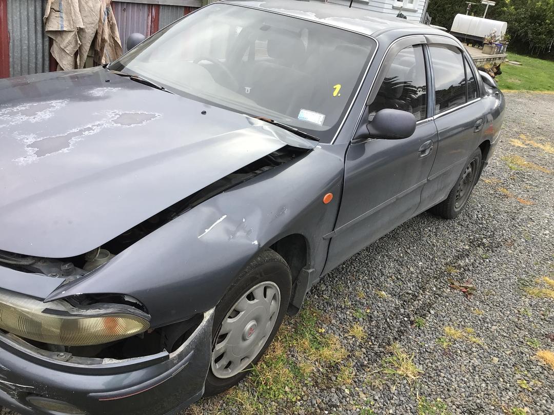 Photo '7' of Mitsubishi Galant MX V6 Photo '7' of Mitsubishi Galant MX V6