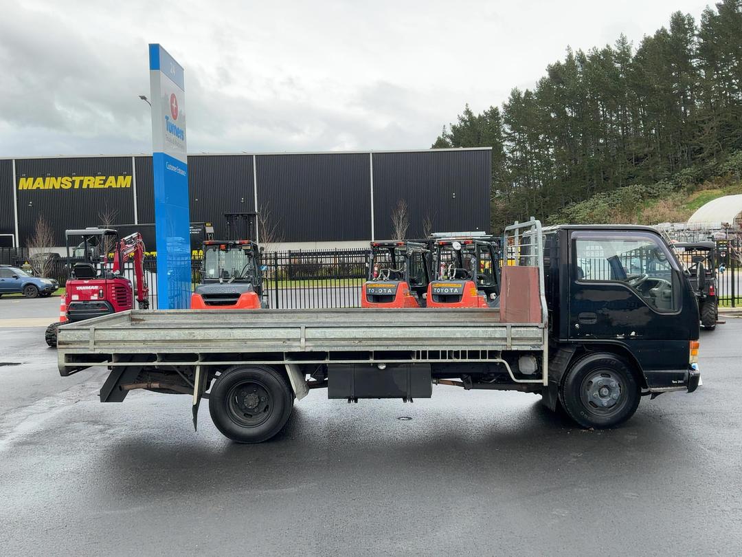 Photo '3' of Isuzu ELF 250 Flat Deck