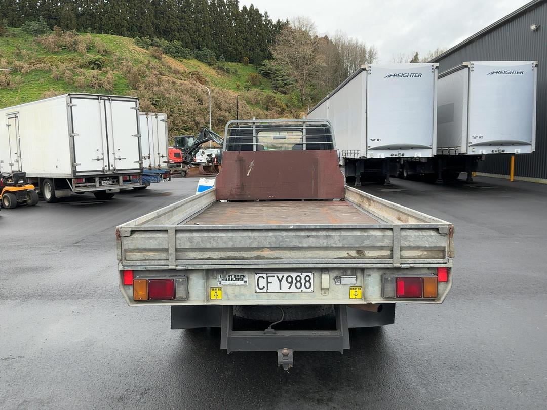 Photo '5' of Isuzu ELF 250 Flat Deck