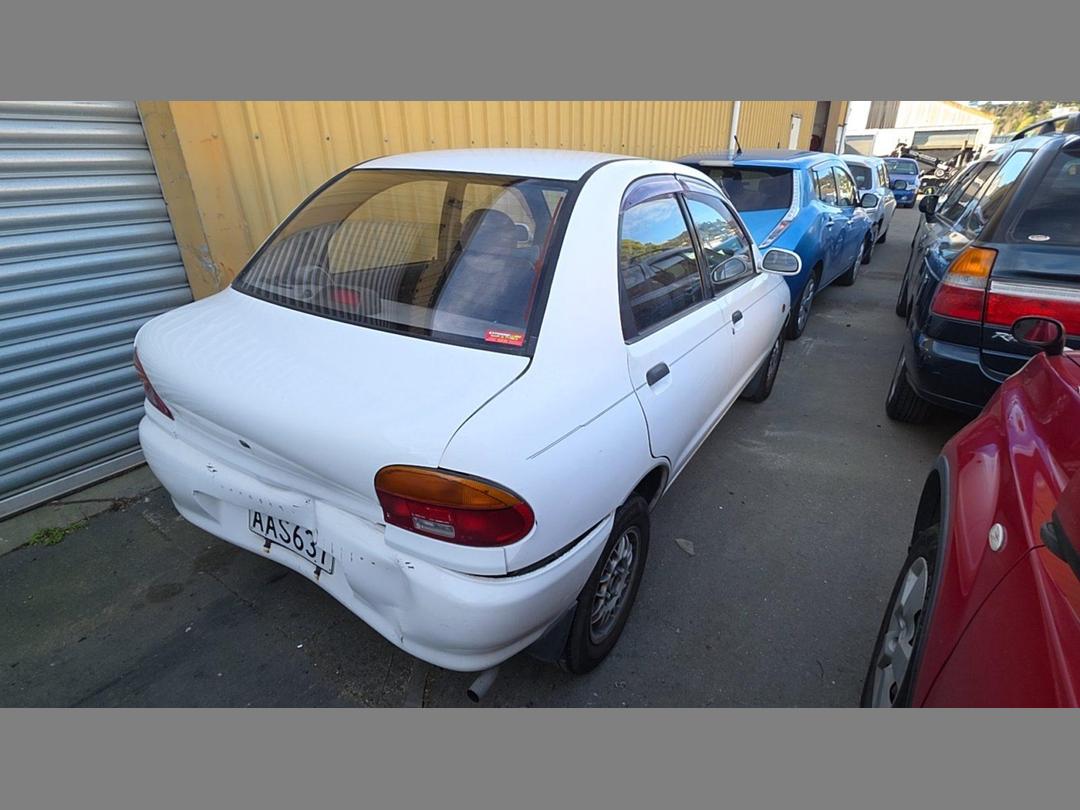 Photo '6' of Mazda Autozam Revue