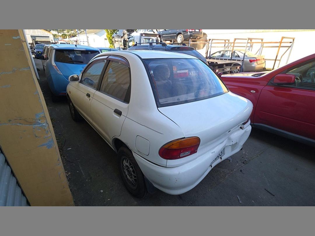 Photo '7' of Mazda Autozam Revue