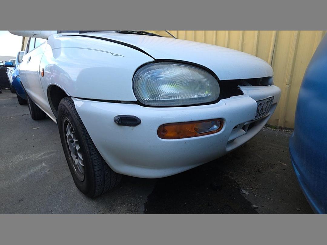 Photo '12' of Mazda Autozam Revue