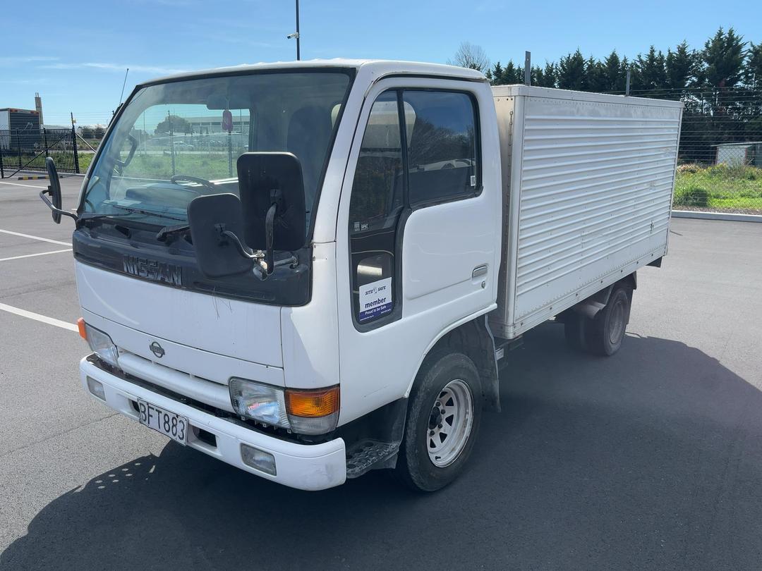 Photo '3' of Nissan Atlas Boxbody Photo '3' of Nissan Atlas Boxbody