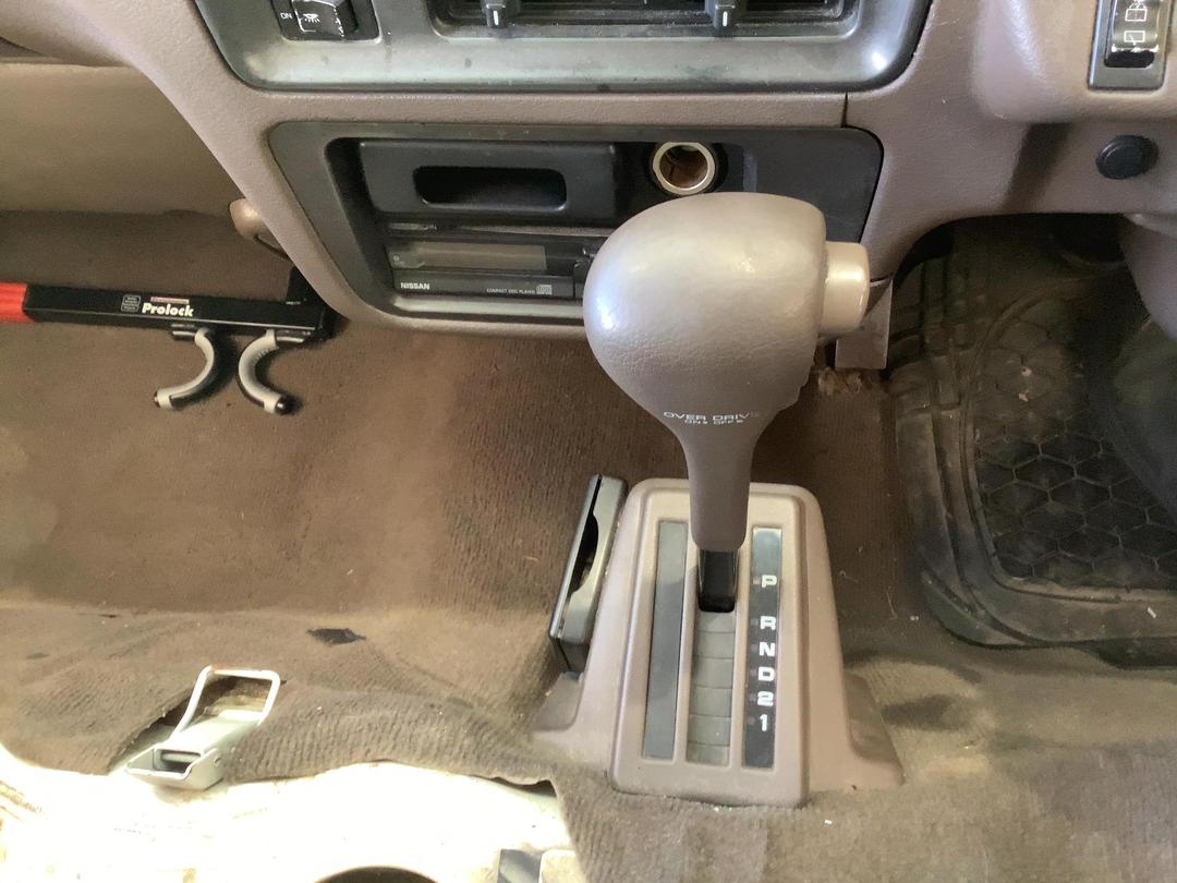 Photo '13' of Nissan Caravan DX