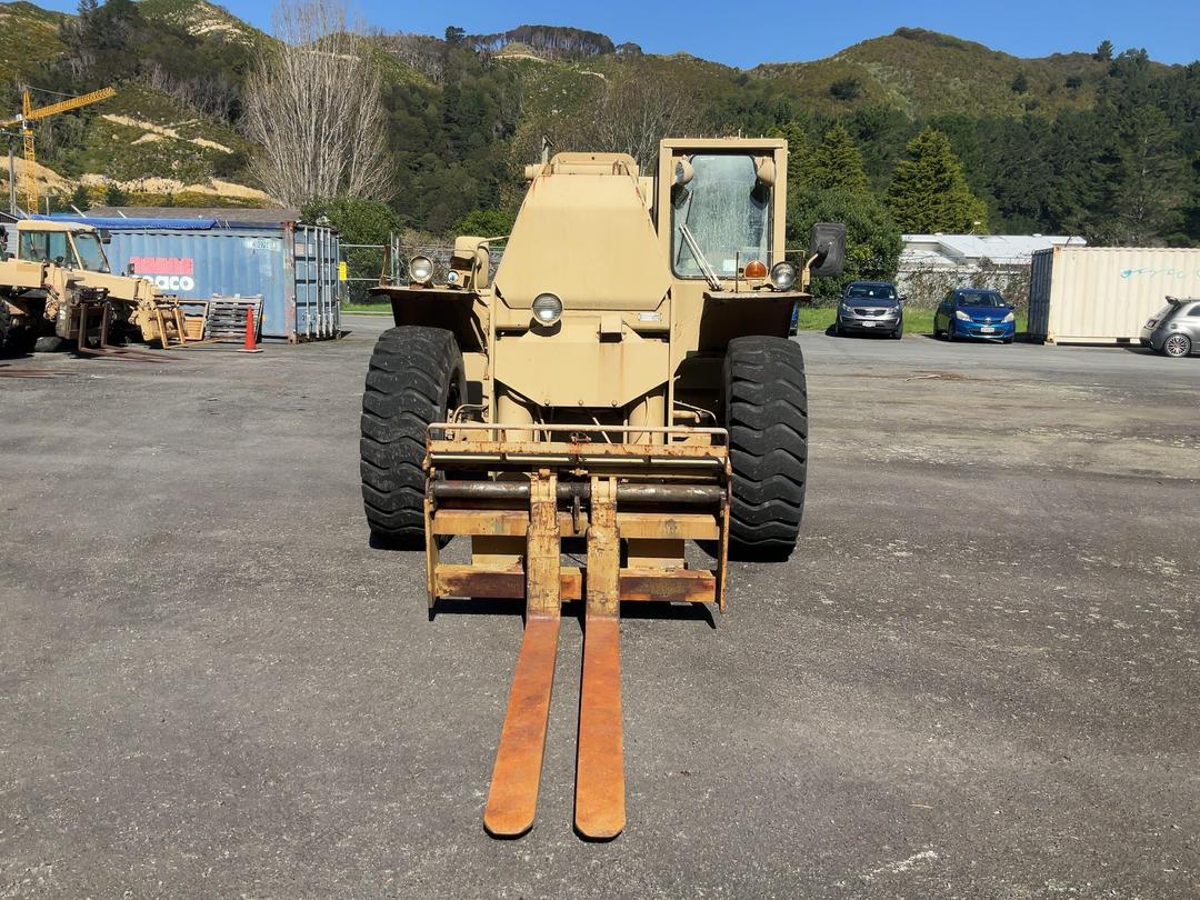 Photo '10' of Custombuilt SKY TRAK 6000M VRRT Forklift
