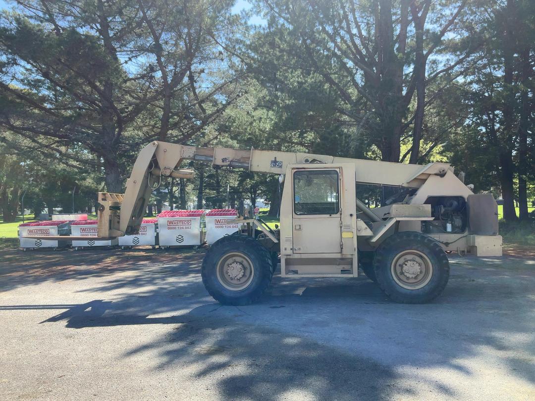 Photo '9' of Custombuilt SKY TRAK 6000M VRRT Forklift