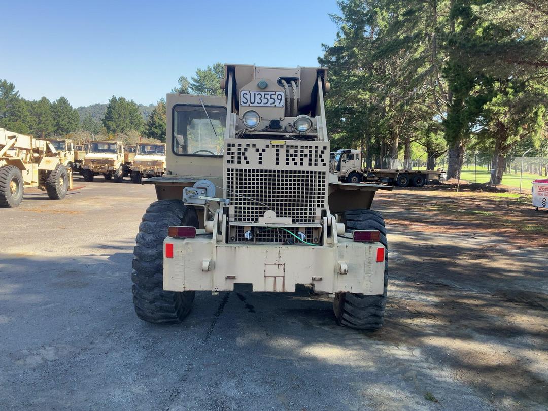 Photo '5' of Custombuilt SKY TRAK 6000M VRRT Forklift