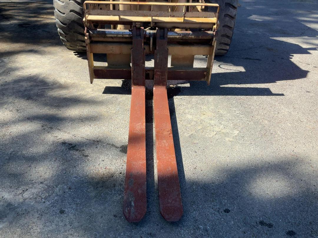 Photo '35' of Custombuilt SKY TRAK 6000M VRRT Forklift