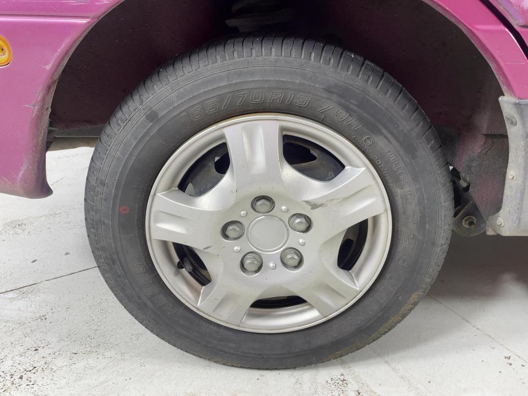 Photo '10' of Ford Festiva Glxi