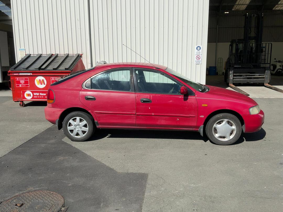 Photo '8' of Ford Laser Glxi Photo '8' of Ford Laser Glxi