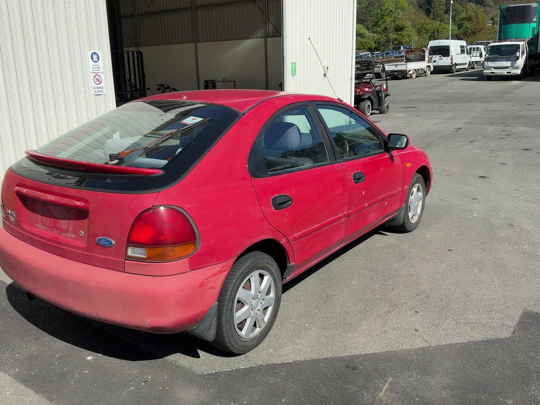 Photo '5' of Ford Laser Glxi Photo '5' of Ford Laser Glxi
