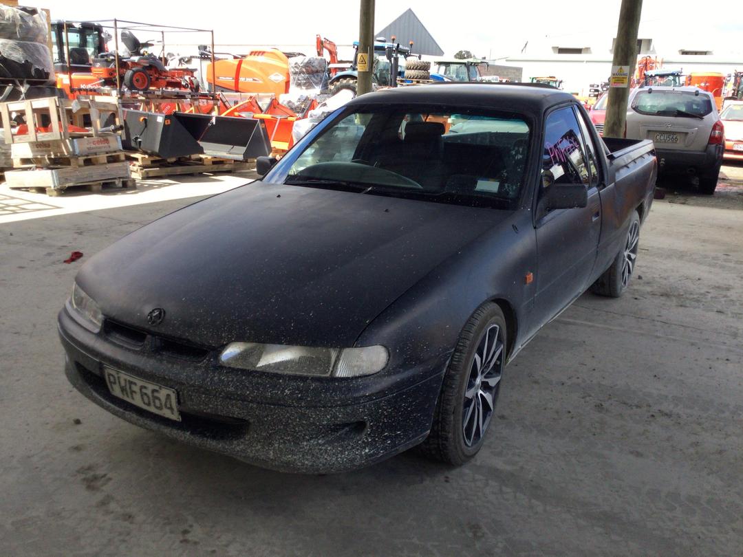 Photo '3' of Holden Utility VR V6 'S'Bucket FLR Photo '3' of Holden Utility VR V6 'S'Bucket FLR