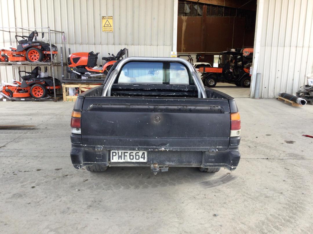 Photo '6' of Holden Utility VR V6 'S'Bucket FLR Photo '6' of Holden Utility VR V6 'S'Bucket FLR