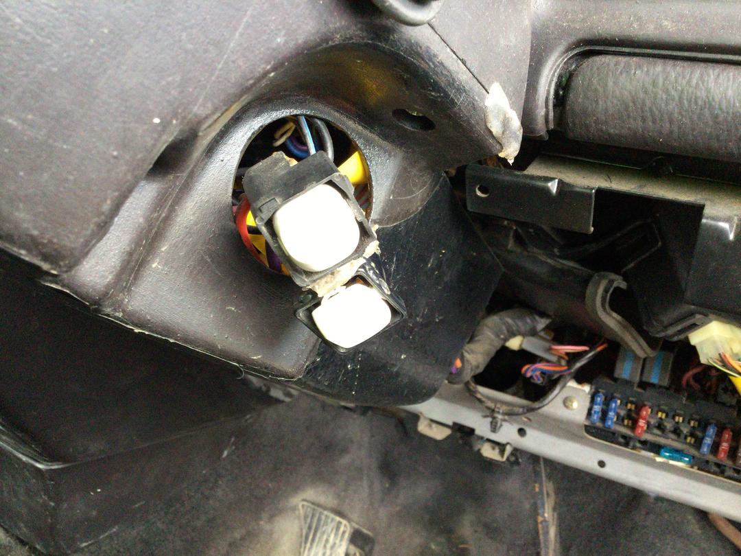 Photo '21' of Holden Utility VR V6 'S'Bucket FLR Photo '21' of Holden Utility VR V6 'S'Bucket FLR