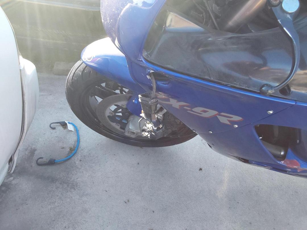 Photo '8' of Kawasaki ZX9R NINJA
