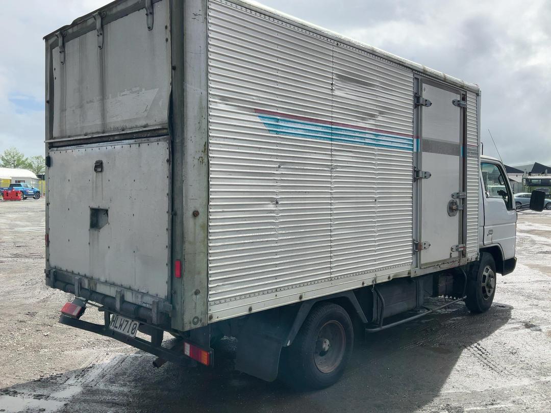 Photo '4' of Mazda Titan Box Body