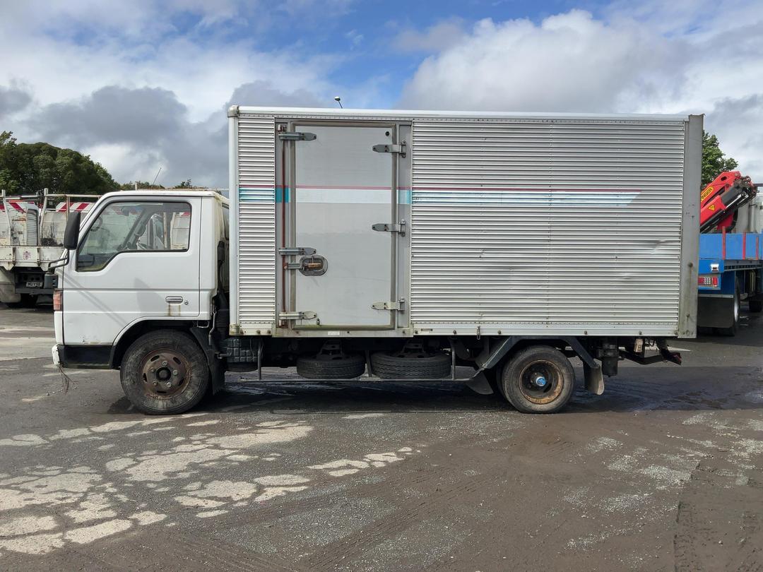 Photo '8' of Mazda Titan Box Body