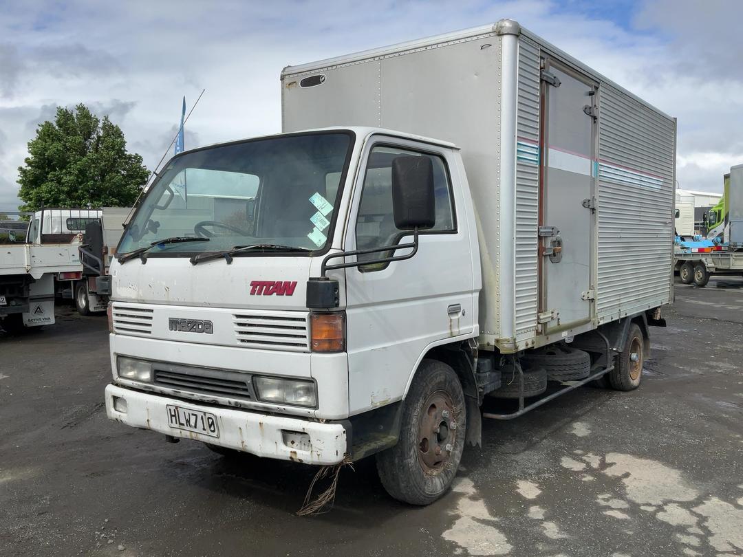 Photo '9' of Mazda Titan Box Body
