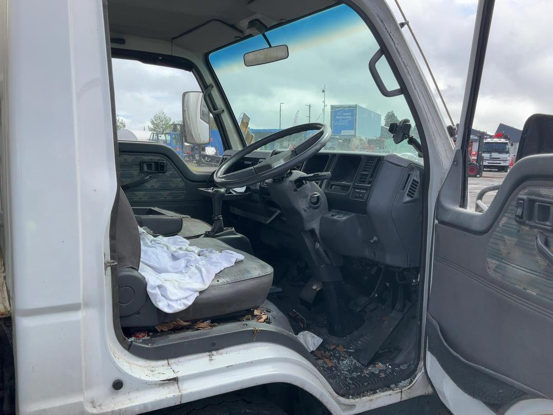 Photo '12' of Mazda Titan Box Body