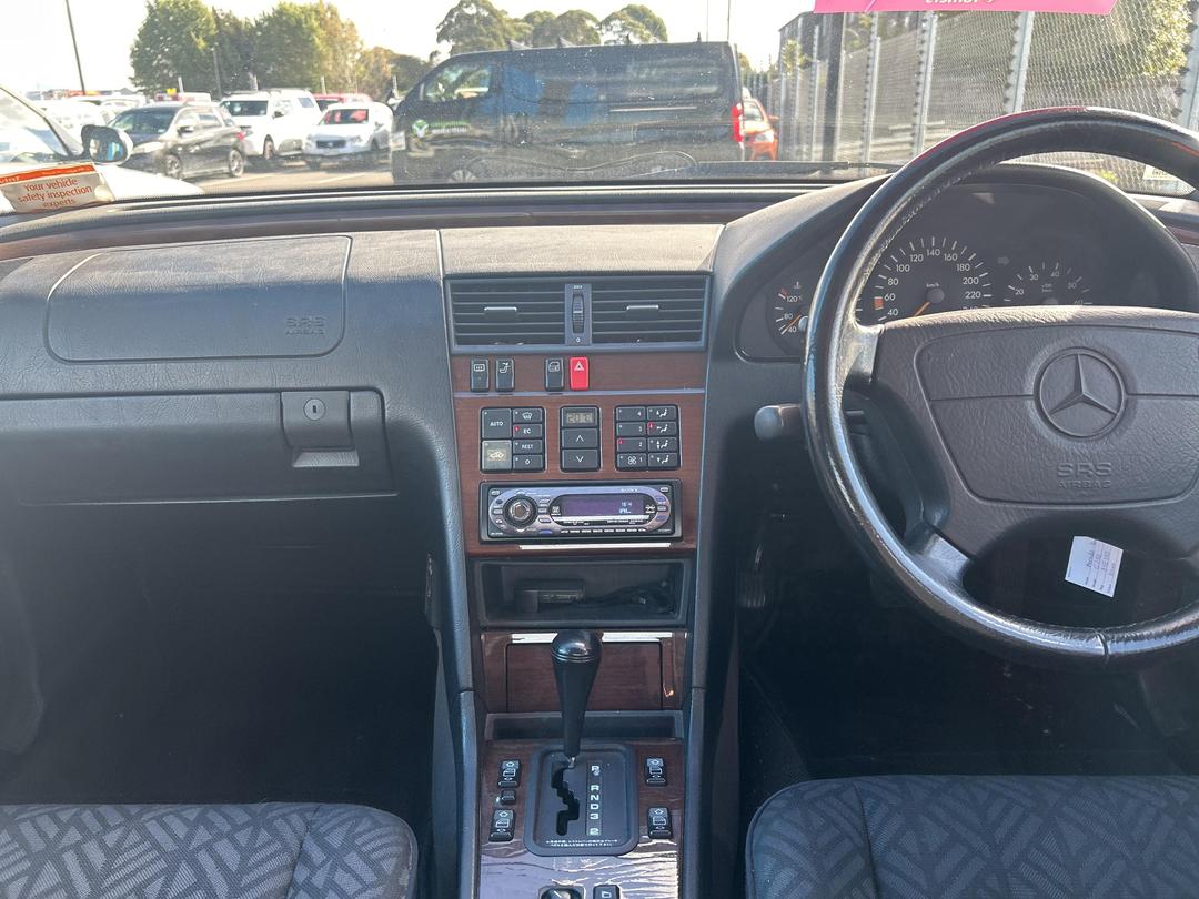 Photo '19' of Mercedes-Benz C280