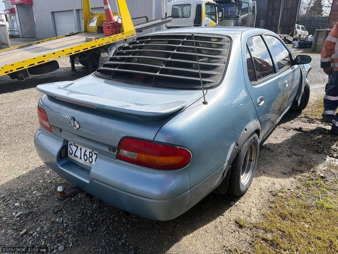 Photo '4' of Nissan Bluebird S Sedan Photo '4' of Nissan Bluebird S Sedan