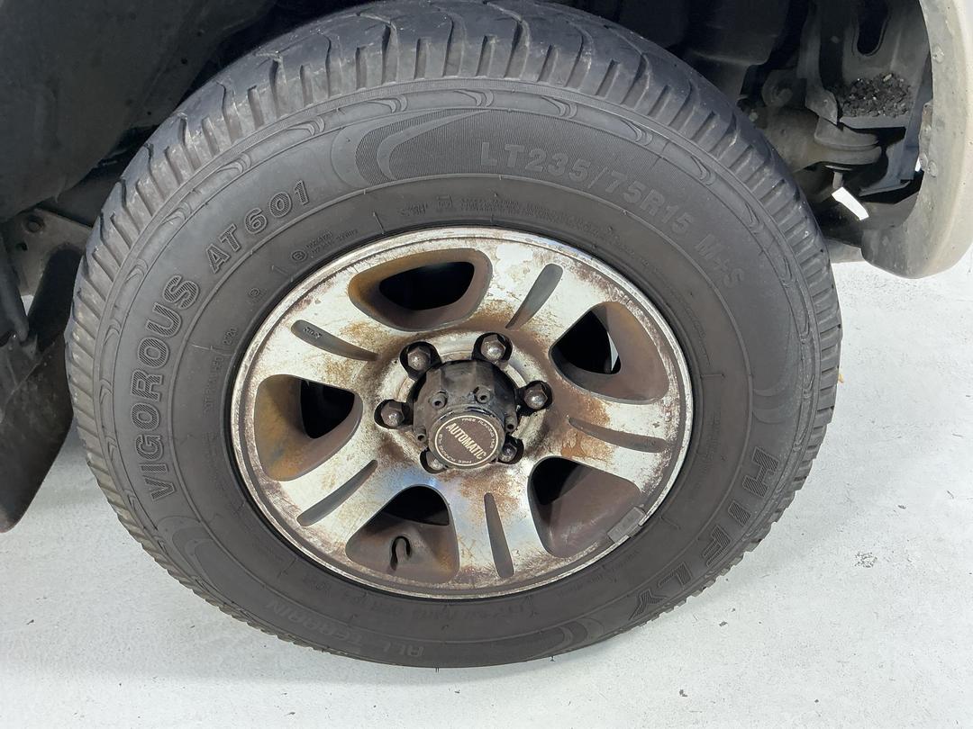 Photo '2' of Nissan Mistral