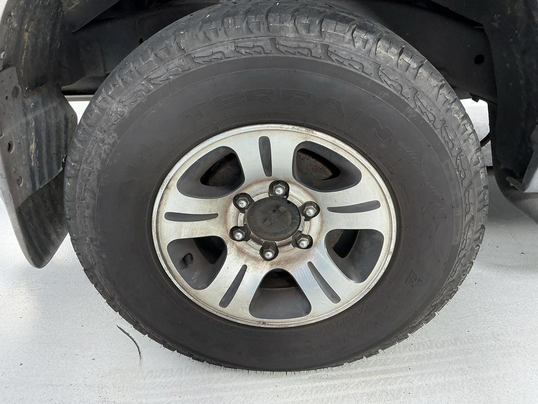 Photo '8' of Nissan Mistral