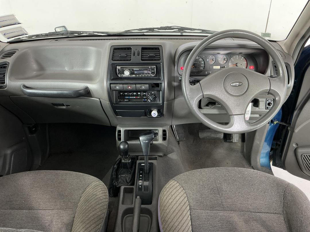 Photo '19' of Nissan Mistral