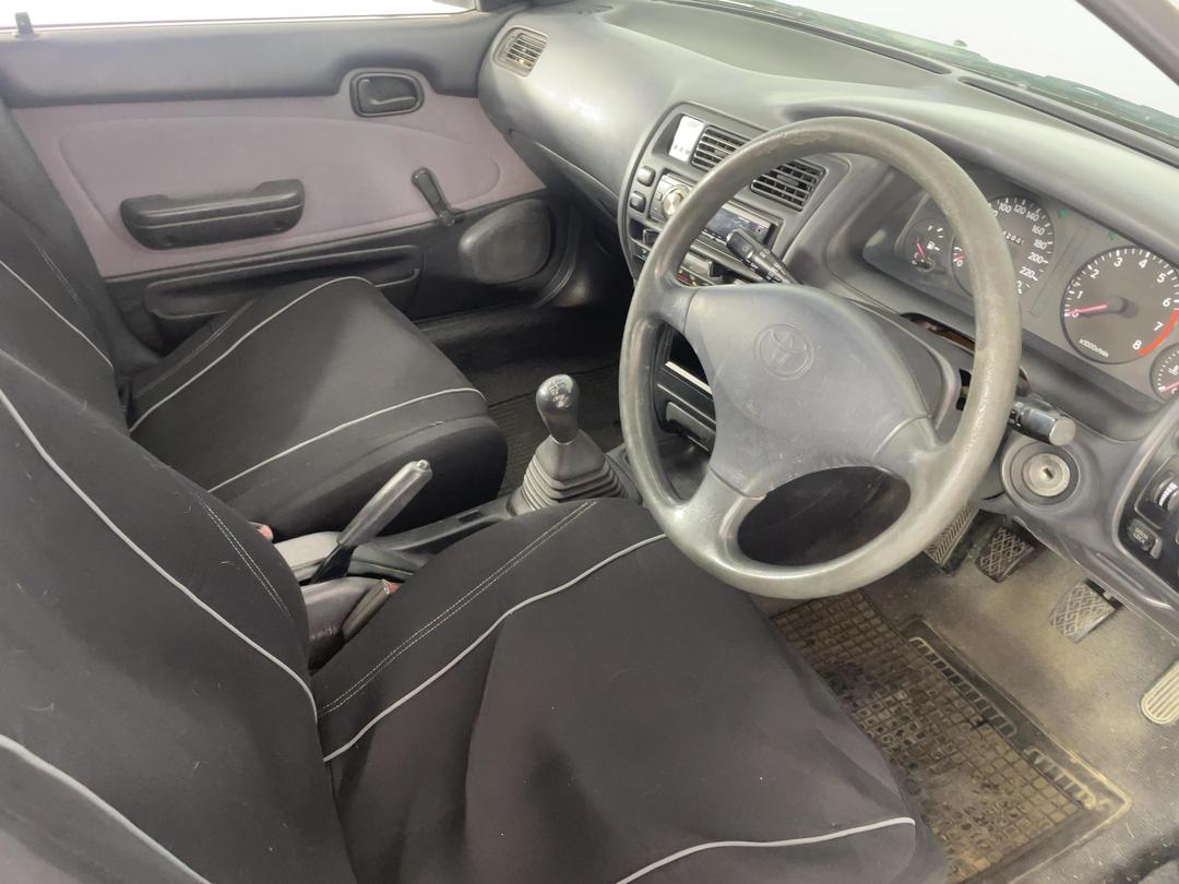 Photo '16' of Toyota Corolla
