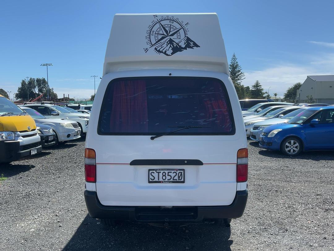 Photo '6' of Toyota Hiace