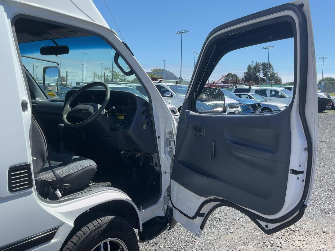 Photo '15' of Toyota Hiace