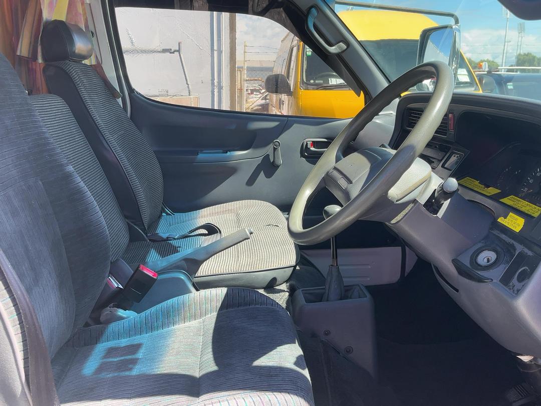 Photo '16' of Toyota Hiace